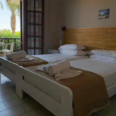 Petros Village 3*